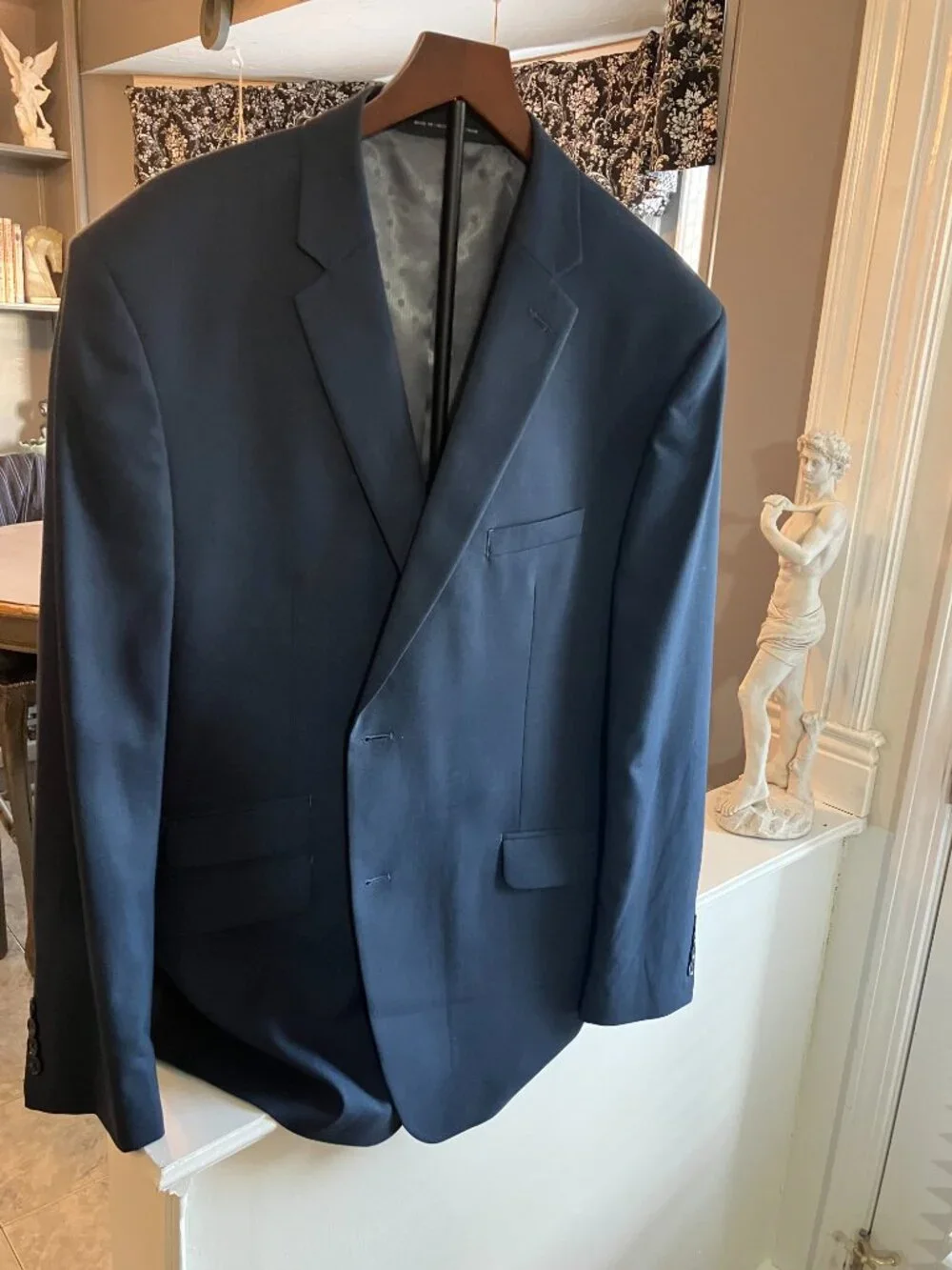 48R Perry Ellis suit
